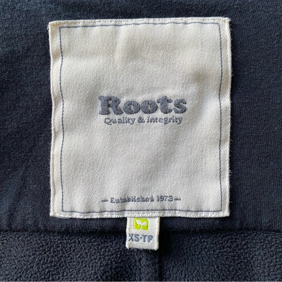 Roots Jacket - Picture 9 of 12